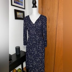 Evan Picone v-neck, stretch knit, faux wrap dress. Size 16